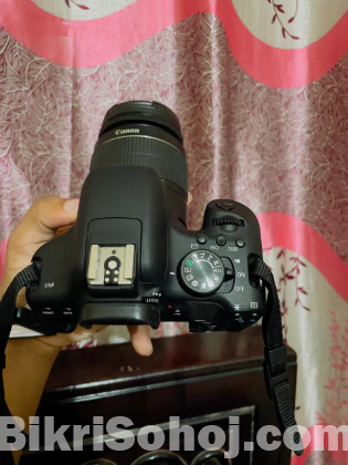 Canon EOS 750D DSLR